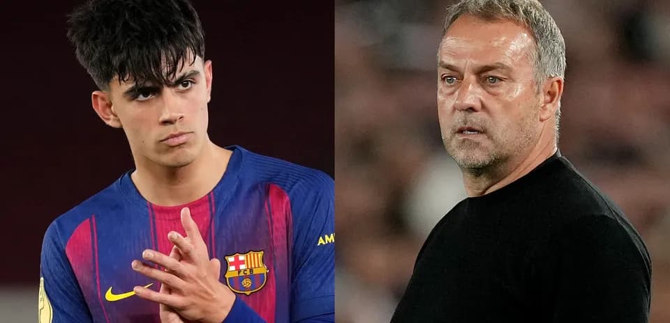 Игрок и тренер команды Barcelona на поле