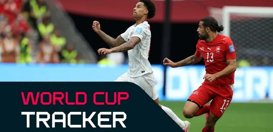 Игроки в борьбе за мяч на матче чемпионата мира
