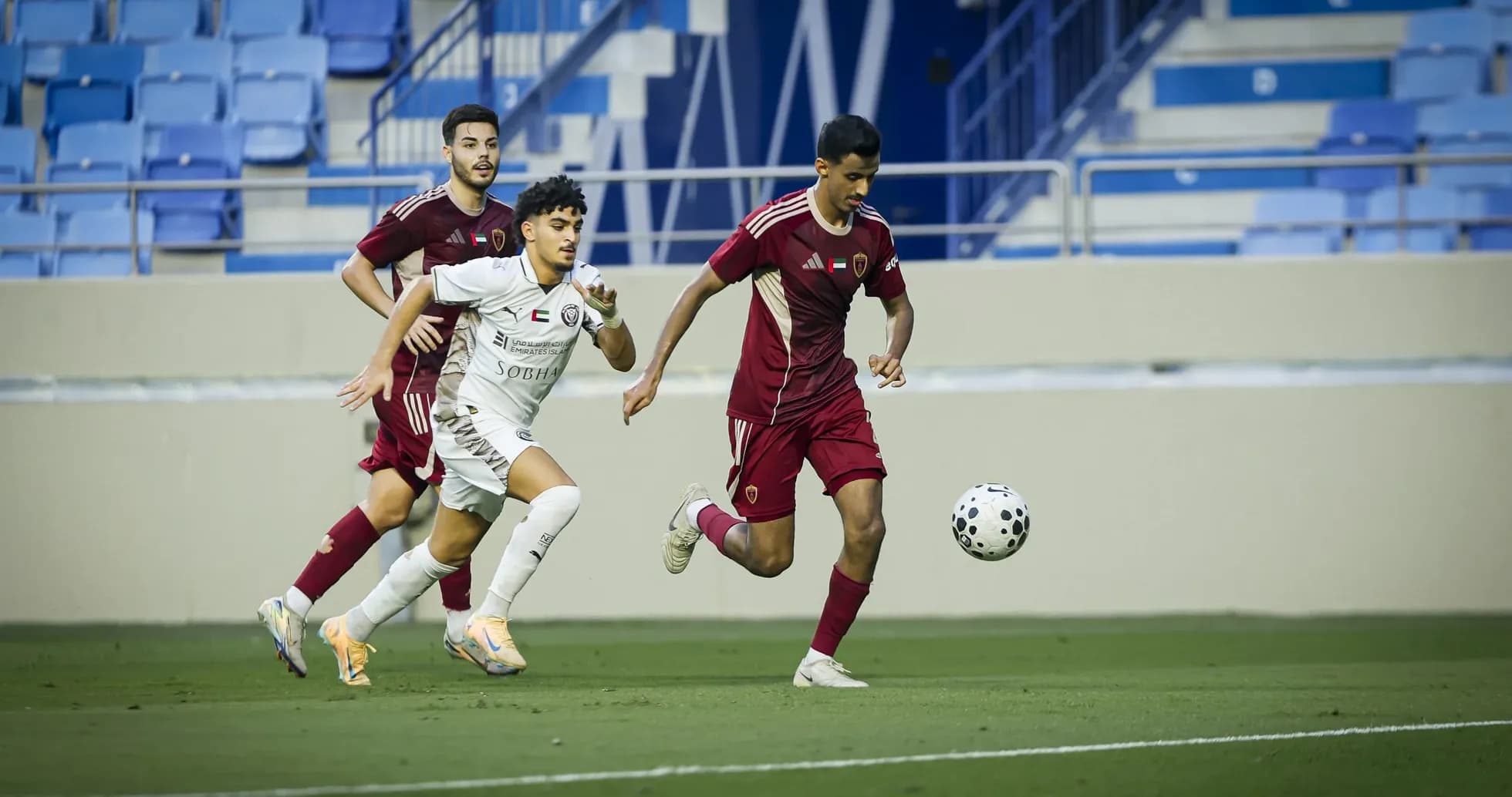 Игроки Al Nasr U23 и Ajman U23 в игре
