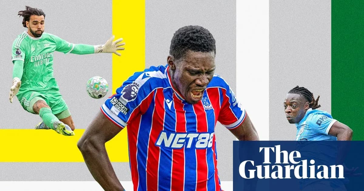 Игроки в форме Crystal Palace во время матча