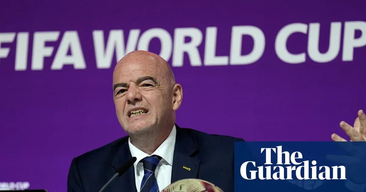 Представитель FIFA на пресс-конференции по Кубку мира